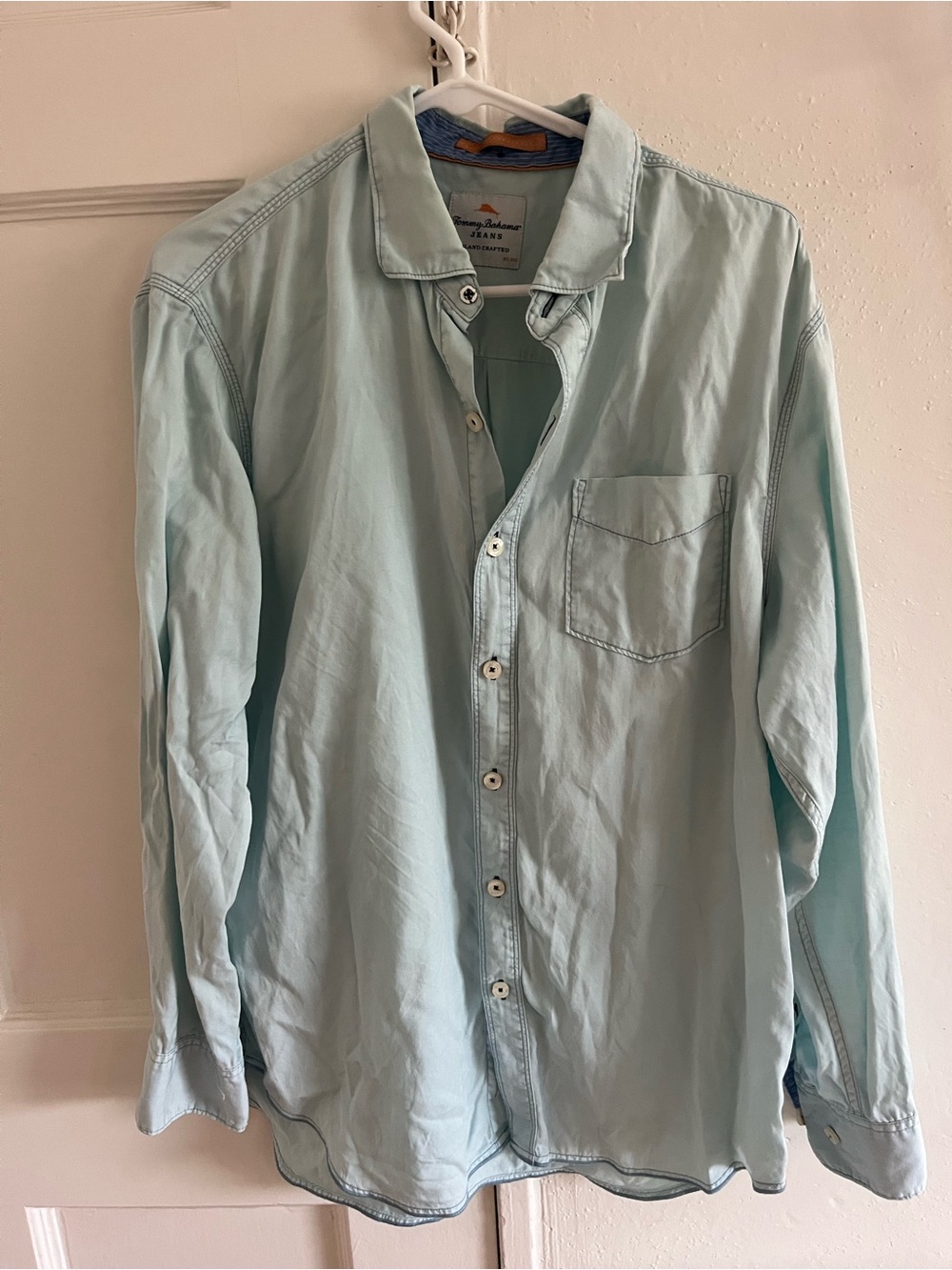 Tommy Bahama Men’s light blue Long-Sleeve Button-Down Shirt